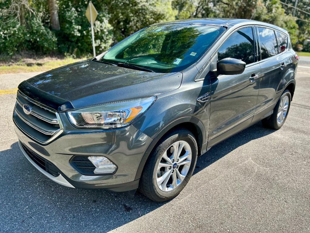 2017 Ford Escape SE's photo