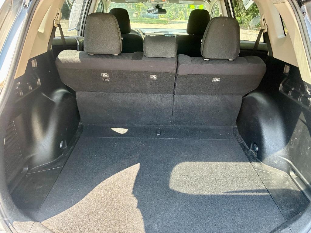 2017 Toyota RAV4 LE - Photo 8